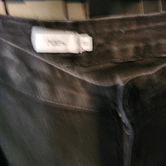 Rue21 Black Denim Distressed Shorts Size 22 - Picture 2 of 3